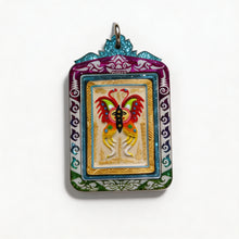 Amulette thaïlandaise de la déesse papillon (bordure irisée), pendentif folklorique thaïlandais, talisman sacré porte-bonheur