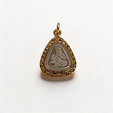 Thailändisches Phra Pidta Buddha-Amulett mit verdecktem Gesicht (Mini-Goldrahmen), thailändischer Volksanhänger, heiliger Glücksbringer