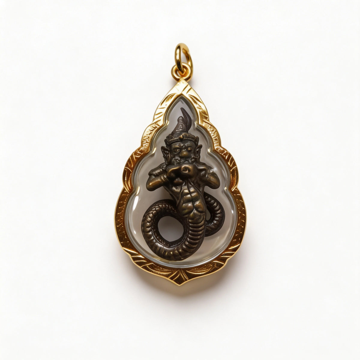 Thailändisches Phra-Rahu-Amulett (tropfenförmiger Goldrahmen), thailändischer Volksanhänger, heiliger Glücksbringer