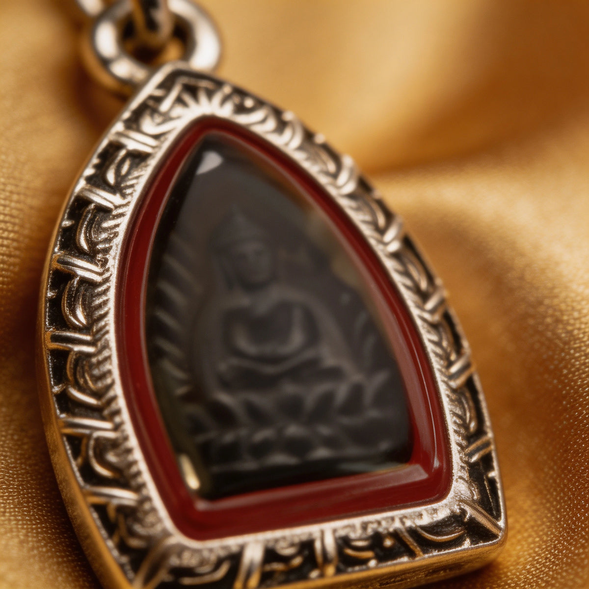 Amulette bouddhiste ancienne thaïlandaise Phra Rod (mini cadre en argent), pendentif traditionnel thaïlandais, talisman sacré porte-bonheur