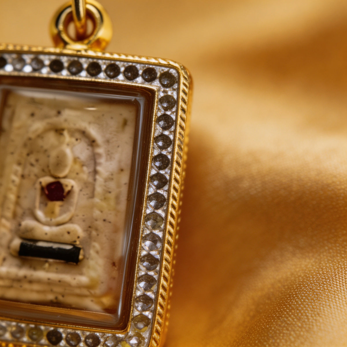 Amuleto de Buda tailandés Phra Somdej (cuadrado de piedra con marco dorado), colgante folclórico tailandés, talismán sagrado para atraer la fortuna