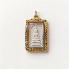 Thailändisches Somdej-Buddha-Amulett (Phra Somdej, weiße Stein-Edition mit Goldrahmen), thailändischer Volksanhänger, heiliger Glücksbringer